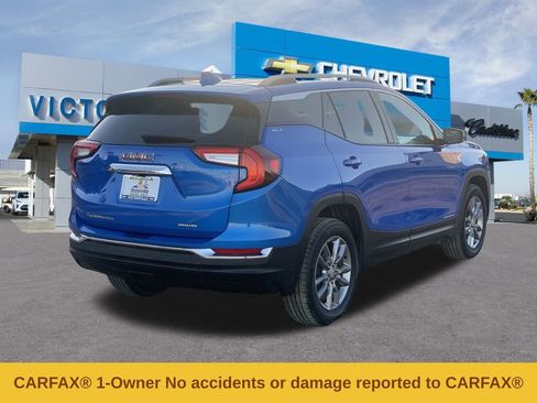 Used 2024 GMC Terrain SLT image 4