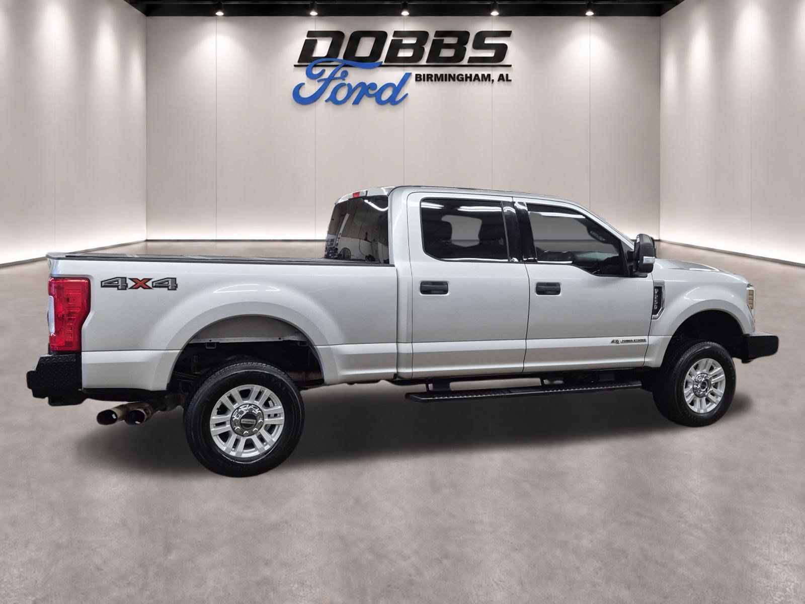 Used 2019 Ford F250 4x4 Crew Cab Super Duty image 4