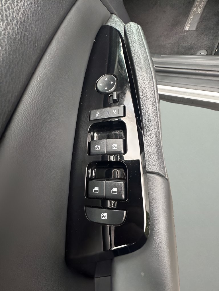 Used 2024 Kia Sportage X-Line w/ X-Line Premium Package AWD/4WD image 11