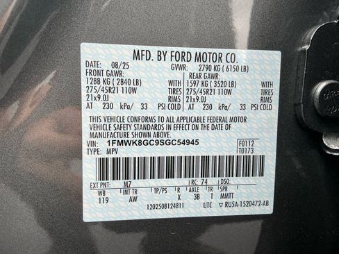 Used 2025 Ford Explorer ST w/ Sun And Sound Package AWD/4WD image 16