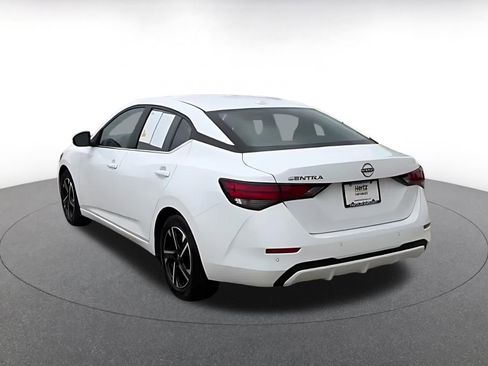 Used 2025 Nissan Sentra SV FWD image 4