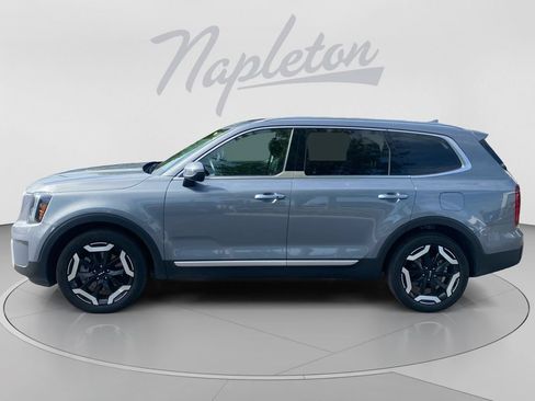 Used 2025 Kia Telluride S FWD image 2
