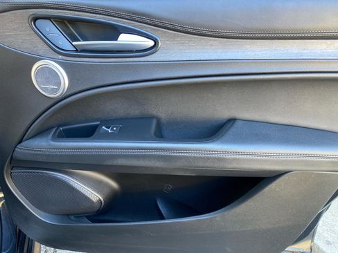 Used 2021 Alfa Romeo Stelvio Ti w/ Premium Package image 26