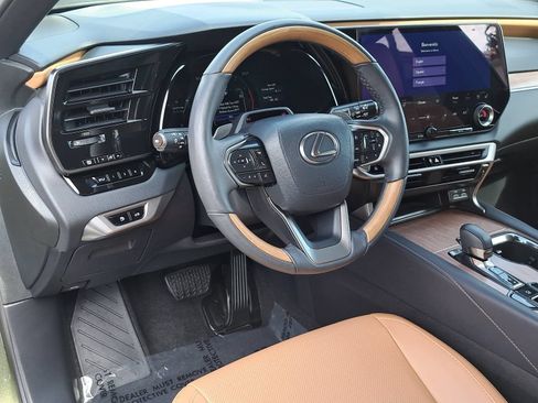 Used 2025 Lexus RX 350 Premium w/ Convenience Package FWD image 17