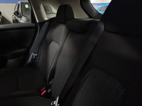 Certified 2025 Honda HR-V LX image 9