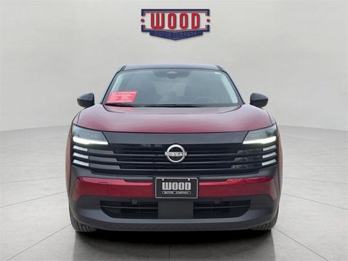 Used 2025 Nissan Kicks SV w/ Illumination Package image 6