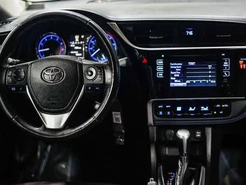 Certified 2019 Toyota Corolla SE image 13