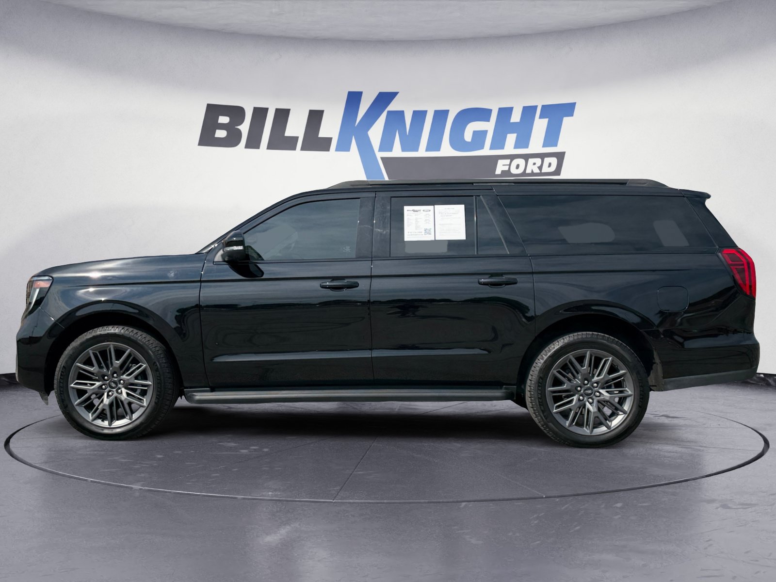 Used 2026 Ford Expedition Max Platinum w/ Stealth Appearance Package AWD/4WD image 2