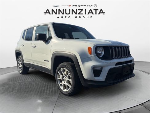 Used 2023 Jeep Renegade Latitude image 7