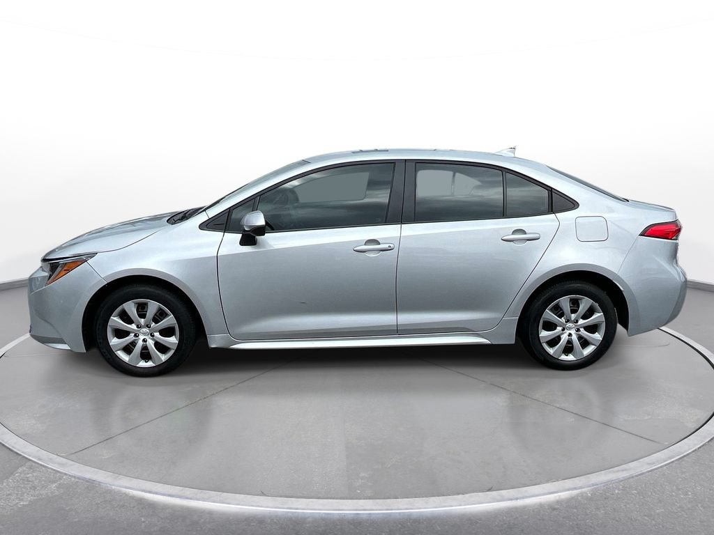 Used 2025 Toyota Corolla LE FWD image 8