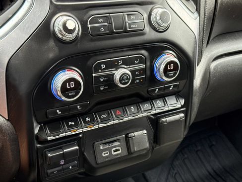 Used 2022 GMC Sierra 1500 SLT AWD/4WD image 27