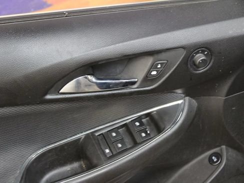 Used 2018 Chevrolet Cruze LT w/ LT Convenience Package FWD image 11