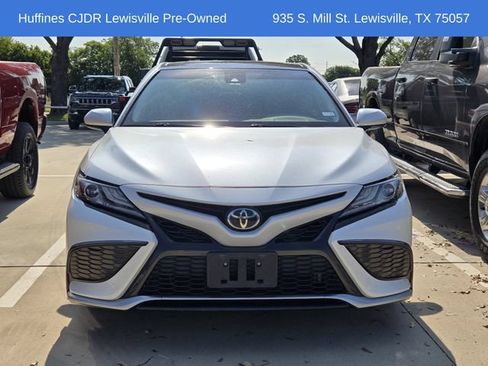Used 2021 Toyota Camry XSE FWD image 2