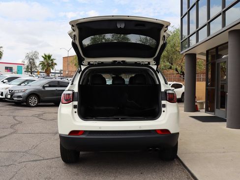 Used 2019 Jeep Compass Latitude FWD image 22