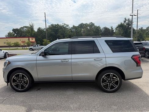 Used 2020 Ford Expedition Limited w/ Equipment Group 303A RWD image 8