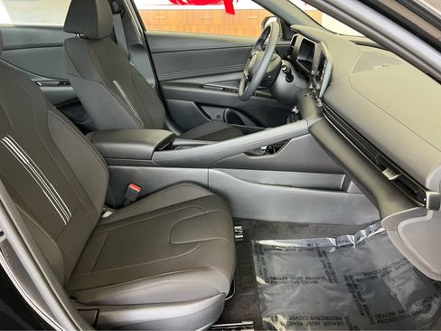 New 2026 Hyundai Elantra SEL Sport Premium image 17