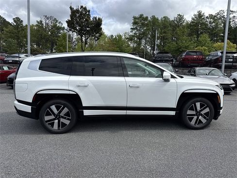 New 2026 Hyundai Ioniq 9 SEL image 8