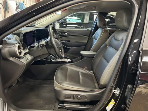 Used 2025 Chevrolet Trax ACTIV w/ Driver Confidence Package FWD image 14