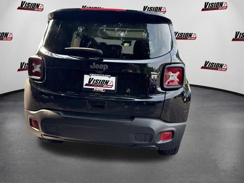 Used 2023 Jeep Renegade Latitude w/ Sun/Sound Group AWD/4WD image 6