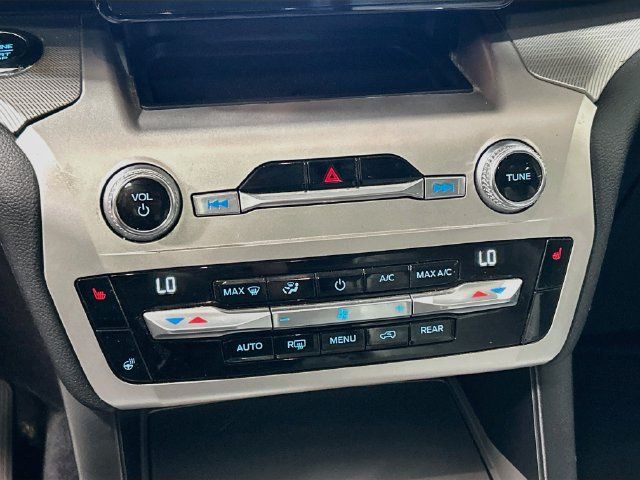 Used 2021 Ford Explorer XLT w/ XLT Sport Appearance Package AWD/4WD image 15