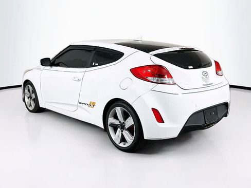 Used 2015 Hyundai Veloster FWD image 4