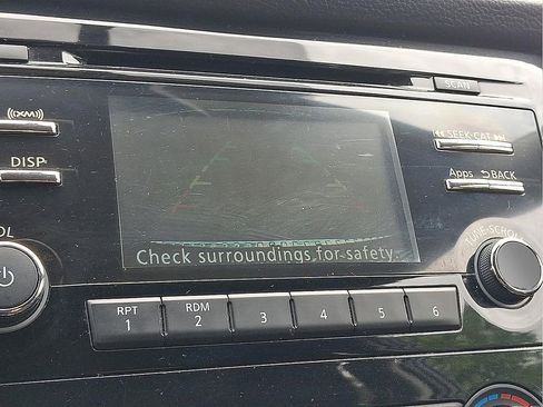 Used 2015 Nissan Rogue S AWD/4WD image 15