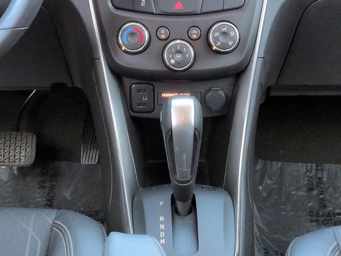 Used 2020 Chevrolet Trax LT w/ Driver Confidence Package image 19
