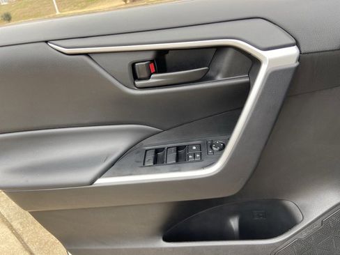 Used 2024 Toyota RAV4 LE image 42