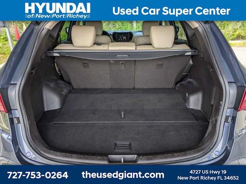 Used 2017 Hyundai Santa Fe Sport FWD image 12