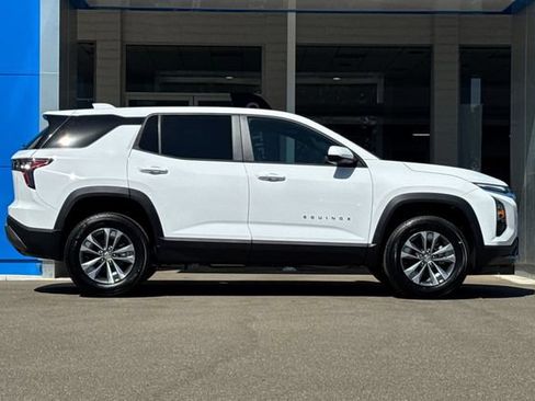 New 2027 Chevrolet Equinox LT FWD image 5