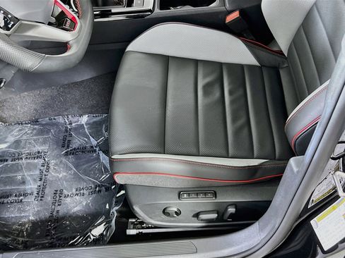 Used 2024 Volkswagen GTI SE image 18