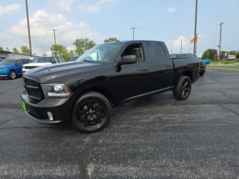 Used 2014 RAM 1500 Express w/ Black Ram 1500 Express Group AWD/4WD image 2