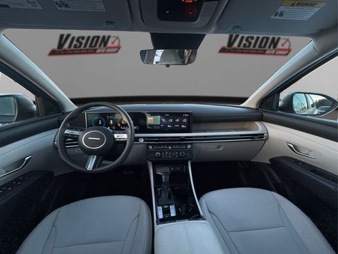 Certified 2025 Hyundai Tucson SE image 24