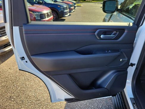 New 2026 Nissan Armada PRO-4X AWD/4WD image 15