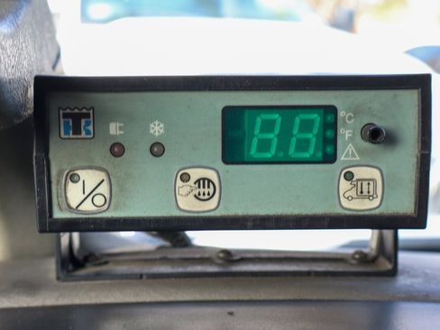 Used 2016 Chevrolet Express 4500 w/ Chrome Appearance Package image 20