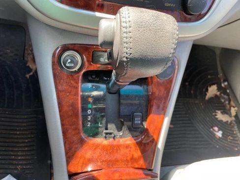 Used 2004 Toyota Highlander 4WD V6 image 39