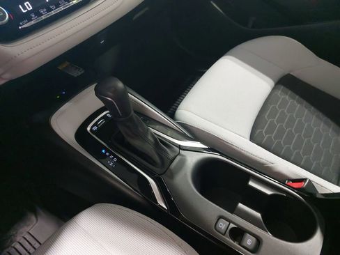 Used 2024 Toyota Corolla SE w/ SE Package image 24