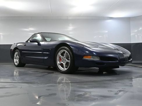 Used 2001 Chevrolet Corvette Convertible RWD image 39