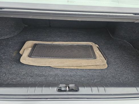 Used 2009 Chevrolet Impala LT w/ Luxury Edition Package image 7