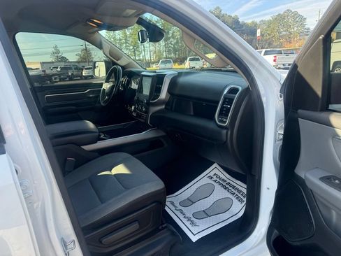Used 2019 RAM 1500 Big Horn AWD/4WD image 12
