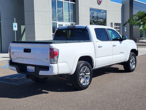 Used 2018 Toyota Tacoma Limited AWD/4WD image 5