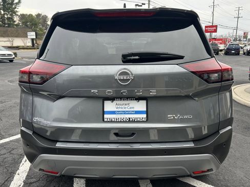 Used 2023 Nissan Rogue SV w/ SV Premium Package image 4