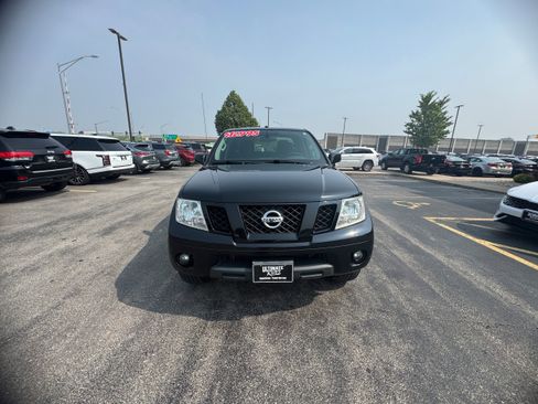 Used 2012 Nissan Frontier PRO-4X AWD/4WD image 2