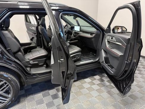 Used 2025 Ford Explorer ST-Line w/ Premium Package AWD/4WD image 24