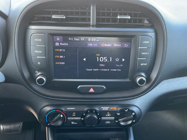 Used 2022 Kia Soul LX FWD image 22