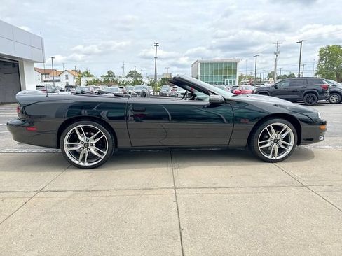 Used 2001 Chevrolet Camaro Z28 w/ SS Performance/Appearance Pkg RWD image 40
