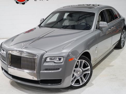 Used 2015 Rolls-Royce Ghost RWD image 32