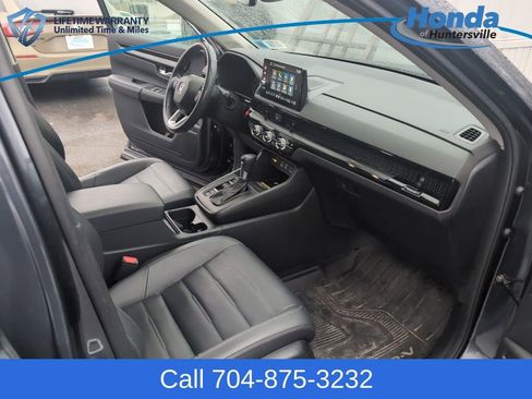 Used 2024 Honda CR-V EX-L image 16