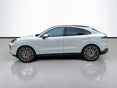 Certified 2026 Porsche Cayenne S AWD/4WD image 2