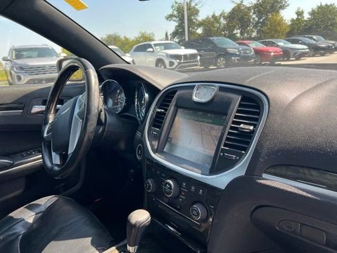 Used 2012 Chrysler 300 C w/ 19-Premium Speaker Group RWD image 33